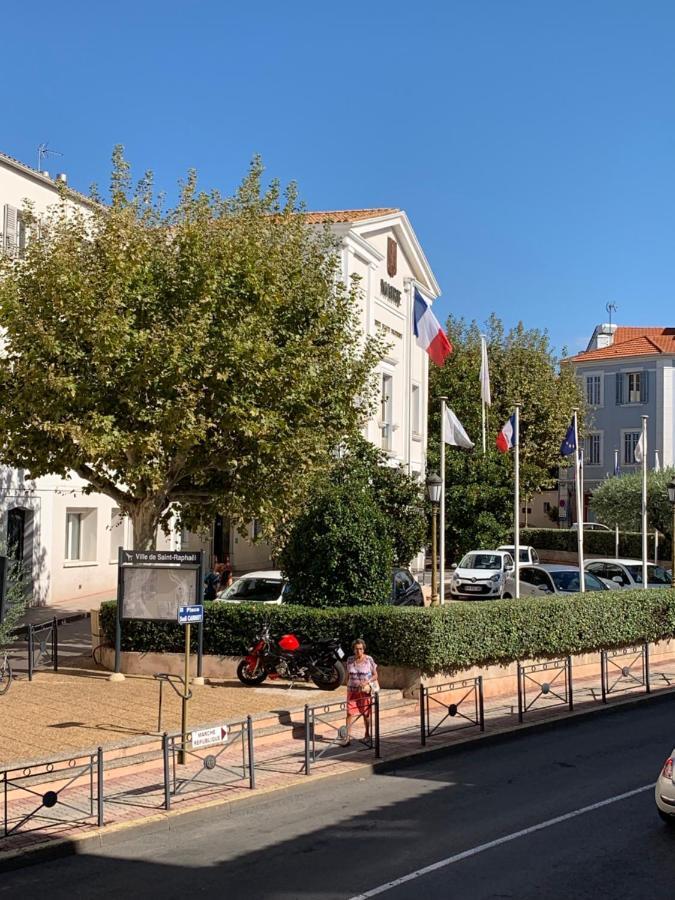 Suite In St Raph Saint-Raphaël Esterno foto